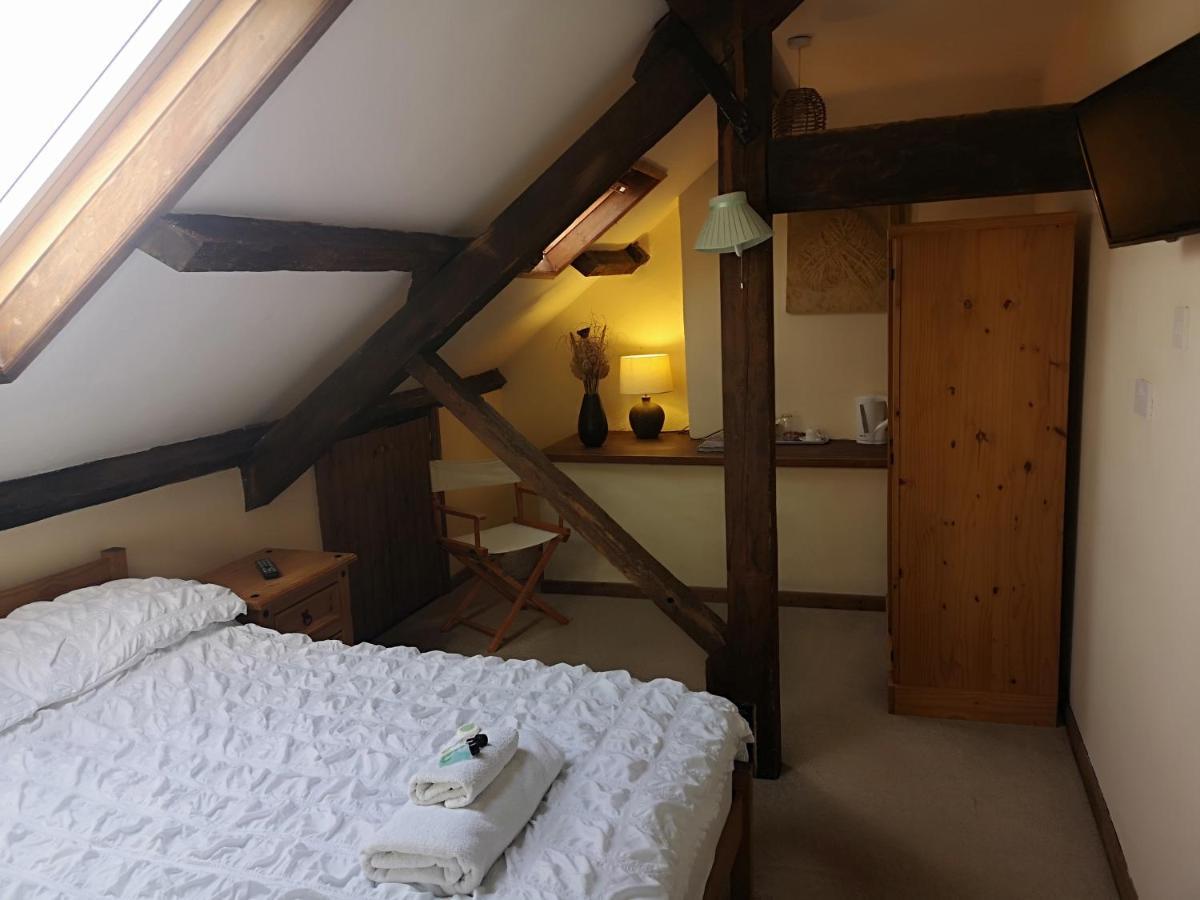 Red Lion Hotel Ystrad Meurig ภายนอก รูปภาพ